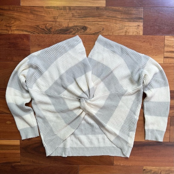 Francesca’s Jun & Ivy Twist Sweater - Picture 2 of 4